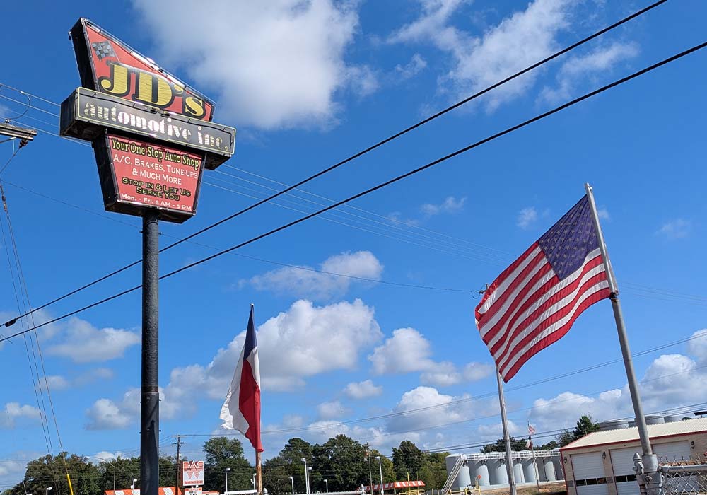 JD’s Automotive and Custom Cars Mechanics